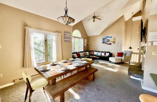Lake Harmony Casa | Lake Harmony 4bdrm Ski pool hot tub lake