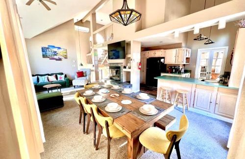 Lake Harmony Casa | Lake Harmony 4bdrm Ski pool hot tub lake