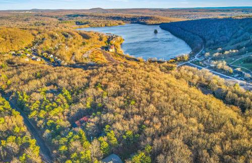 Lake Harmony Estates Casa | Lake Harmony - Pineknoll Drive Retreat