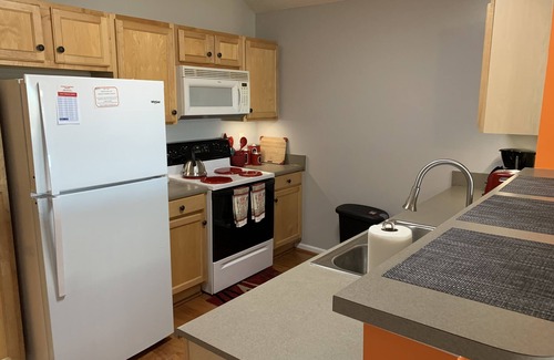 Keowee Apartamento | Lake Hartwell/ Clemson condo- perfect game day retreat