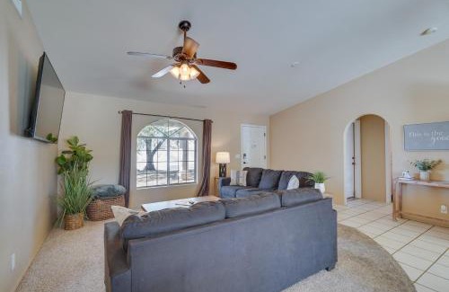 Lake Havasu City Casa | Lake Havasu City Home with Game Room and Fire Pit!
