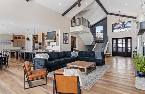 Fish Haven Casa | Lake Haven-11 Bedrooms - Sleeps 70+ - Indoor slide