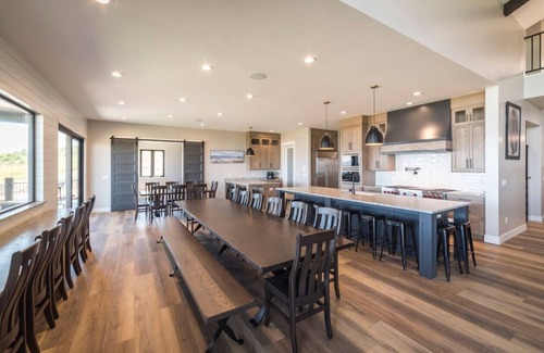 Fish Haven Casa | Lake Haven-11 Bedrooms - Sleeps 70+ - Indoor slide