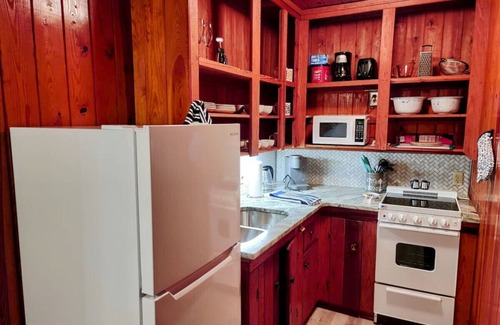 Piney Cabaña | Lake Haven Cottage (On Lake Hamilton)