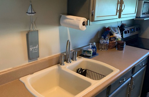 Ten Mile Cabaña | Lake Haven Cottage