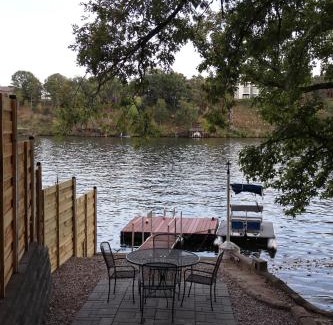 Piney Casa | Lake Haven Cottage with Game Room, Swim Dock and Boat