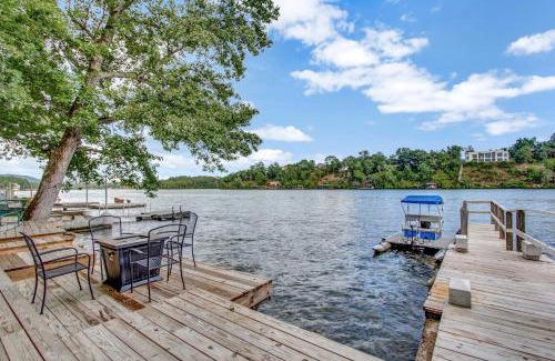 Piney Casa | Lake Haven Estate with Hot Tub, Game Room and Pontoon Boat, 4BR, 4 Bathoom, 2 Kitchens
