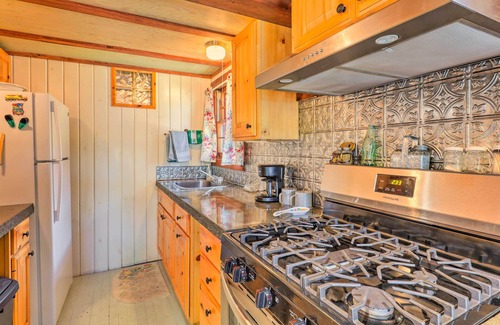 Sanbornton Cabina | Lake Hermit Cabin w/ Kayaks & Paddleboards!