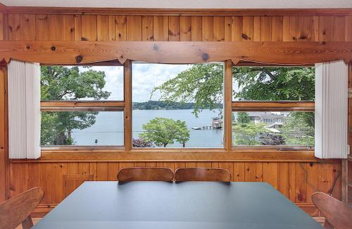 Hickory Casa | Lake Hickory Trio with Boat Slip
