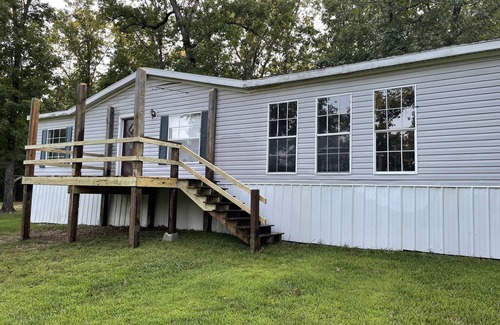 Pontiac Casa | Lake Home
