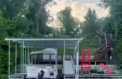 La Cygne Casa | Lake House Getaway, 1 hour from KC!