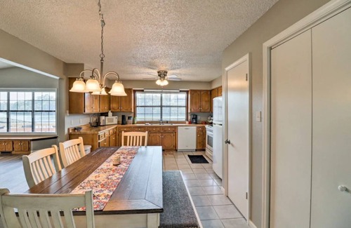 Piney Casa | Lake House in Hot Springs with newly remodeled deck on Lake Hamilton