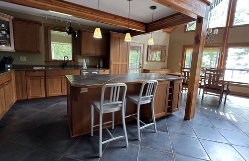 Union Springs Casa | Lake house on Cayuga Lake 5 minutes from Aurora: dock, lake access, kayaks!
