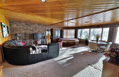 Mitchell Casa | Lake House on Lake Mitchell with a gymnasium and indoor hotub