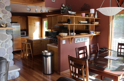 Coldwater Casa | Lake House Rental - VB Pontoon Optional