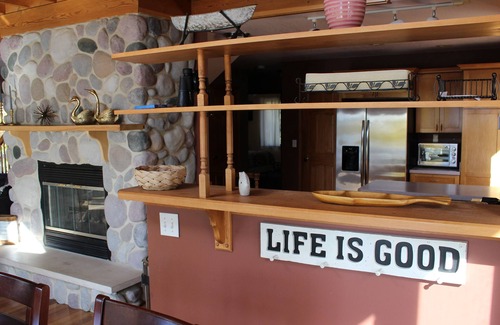 Coldwater Casa | Lake House Rental - VB Pontoon Optional