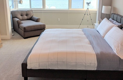 Candler Casa | Retiro de Lake House con playa privada!