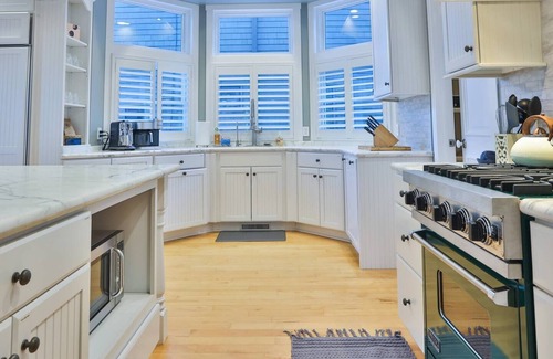 Hingham Casa | Lake House w/ 6-BR's, Sauna - Kohler-Andrae/Sheboygan