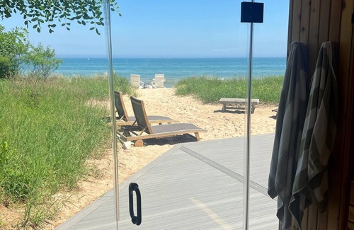Hingham Casa | Lake House w/ 6-BR's, Sauna - Kohler-Andrae/Sheboygan