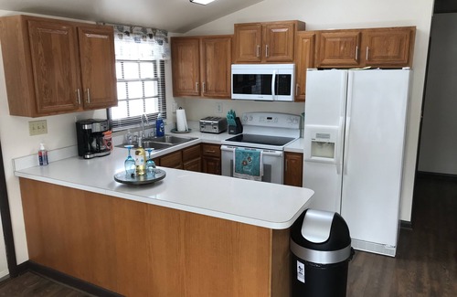 Hedgesville Casa | Lake House w/ Pool and King Bed, Fishing - Dogs OK
