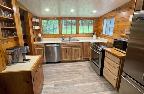West Alton Casa | Lake house with beach access (newly renovated)