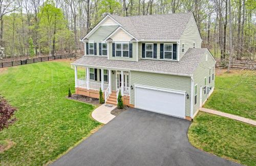 Bumpass Casa | Lake House with Hot Tub and Fire Pit