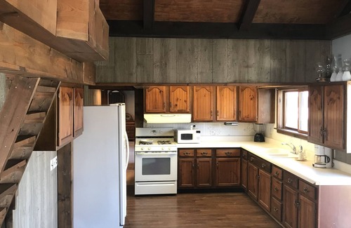 Fairfield Beach Casa | Lake house with large deck and yard and room for your boat trailer