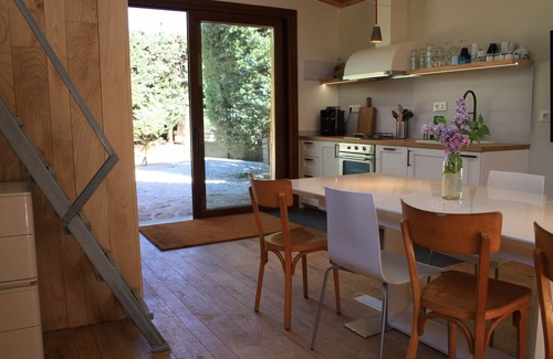 Valdemorillo Cabaña | CASA DE LAGO CON PISCINA PRIVADA. A 30 MIN DEL CENTRO DE MADRID.