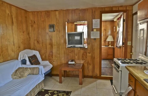Winter Haven Cabaña | Lake Ida Beach Resort