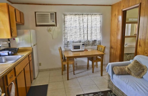 Winter Haven Cabaña | Lake Ida Beach Resort