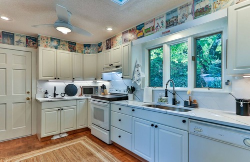 Nebo Cabaña | Lake James N.C. Waterfront, Private Dock, Bunkee/porch on water! Beautiful views