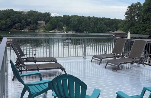 West Union Casa | Lake Keowee Waterfront Family-Friendly Home