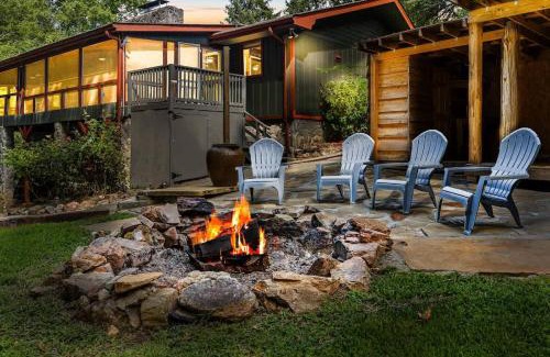 Gainesville Casa | Lake Lanier Escape- Gainesville Lakefront Stay