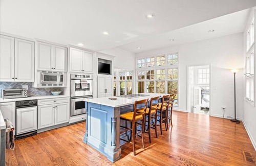 Buford Casa | Lake Lanier Lakefront Escape