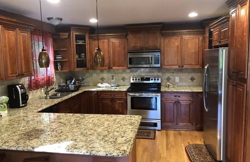 Gainesville Casa | La mayor experiencia relajante del lago Lanier, la conveniencia de Marina, Compras y Restaurantes