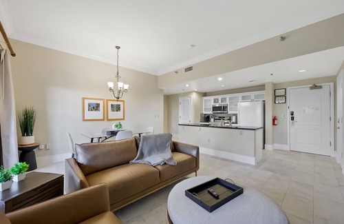 Lake Las Vegas Condominio | Lake Las Vegas Retreat: Elegant Comfort Awaits