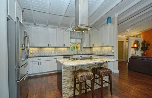 Marble Falls Casa | Lake LBJs Most Popular Luxury Home / Boat Rental On-site & Tons of Amenities!