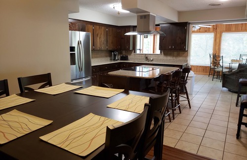 Deatsville Casa | LAKE LIFE AT ITS BEST FOR YOUR GET AWAY