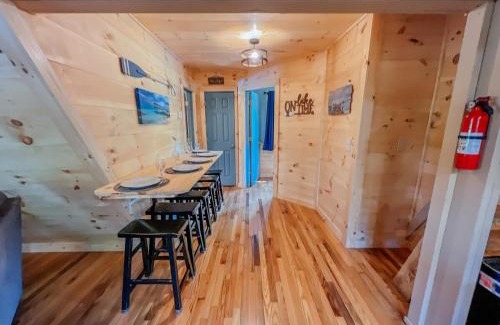 Rockbridge Casa | Lake Life, Hocking Hills, Hot Tub, Fireplace, Pond