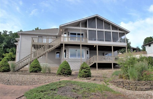 Bella Vista Casa | LAKE LOCH LOMOND PARADISE SUITE