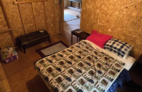 Greenville Cabina | Lake Lodge with access to ATV trails and beach on Moosehead Lake.