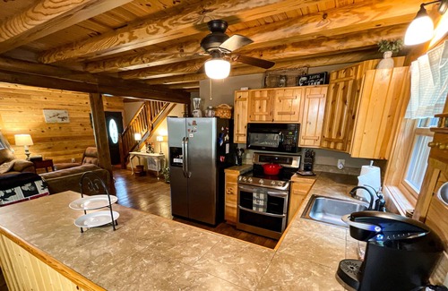 Edgemont Cabina | Lake Log Cabin - right on Greers Ferry lake