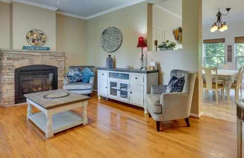 Lake Lure Casa | Lake Lure Home with Beach Access, Near Chimney Rock!