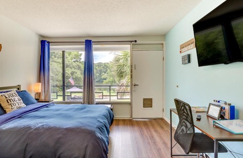 Eutawville Apartamento | Lake Marion Gem Communal Outdoor Space with Views!