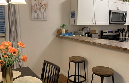 Haines City Condominio | Lake Marion's Finest! Beautiful 2 Bedroom with King Beds, HD & Internet
