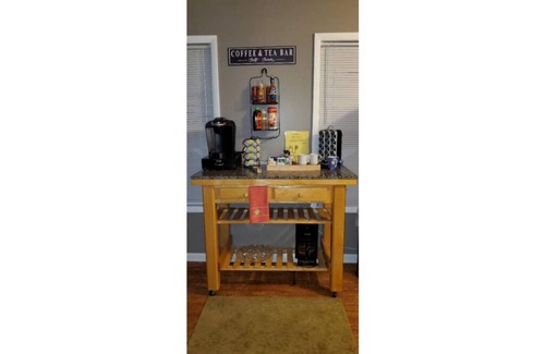 Dadeville Apartamento | Lake Martin Water View Studio Apt. Public Boat Ramp .06 miles from apartment.