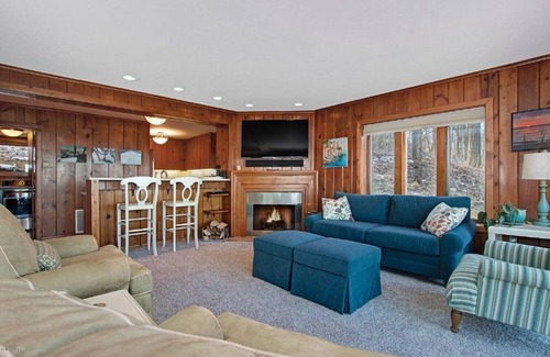 Coloma Casa | Lake MI Beach Home with private white sand beach