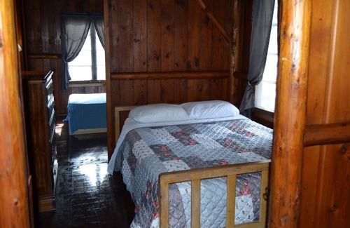 Whitehall Casa | Lake Michigan Log Cabin #4