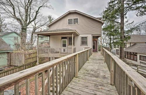 Douglas Casa | Lake Michigan Waterfront Home 1 Mile to Downtown!