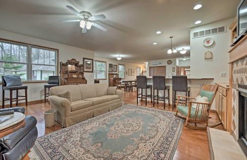 Douglas Casa | Lake Michigan Waterfront Home 1 Mile to Downtown!
